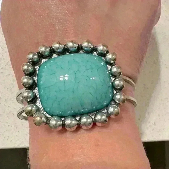 Turquoise color bracelet - Picture 3 of 3